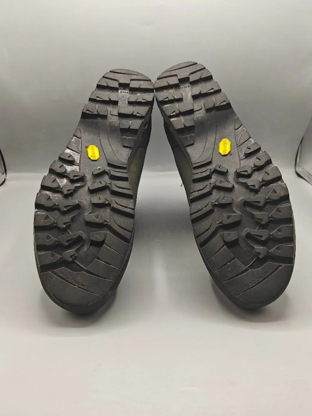 La Sportiva Trango Tech Leather GTX Men's Size 13.5 Boots, Carbon (no insole)